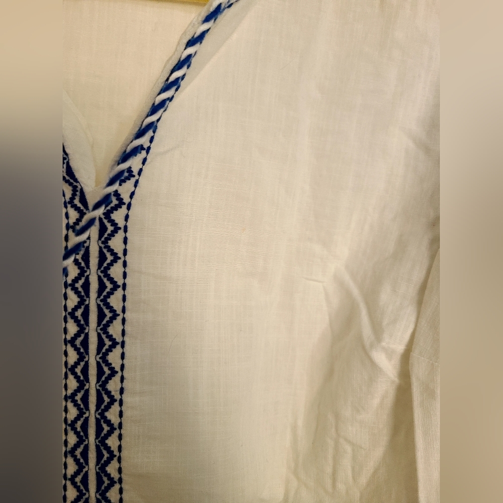 Embroidery blouse💙 - Picture 7 of 8